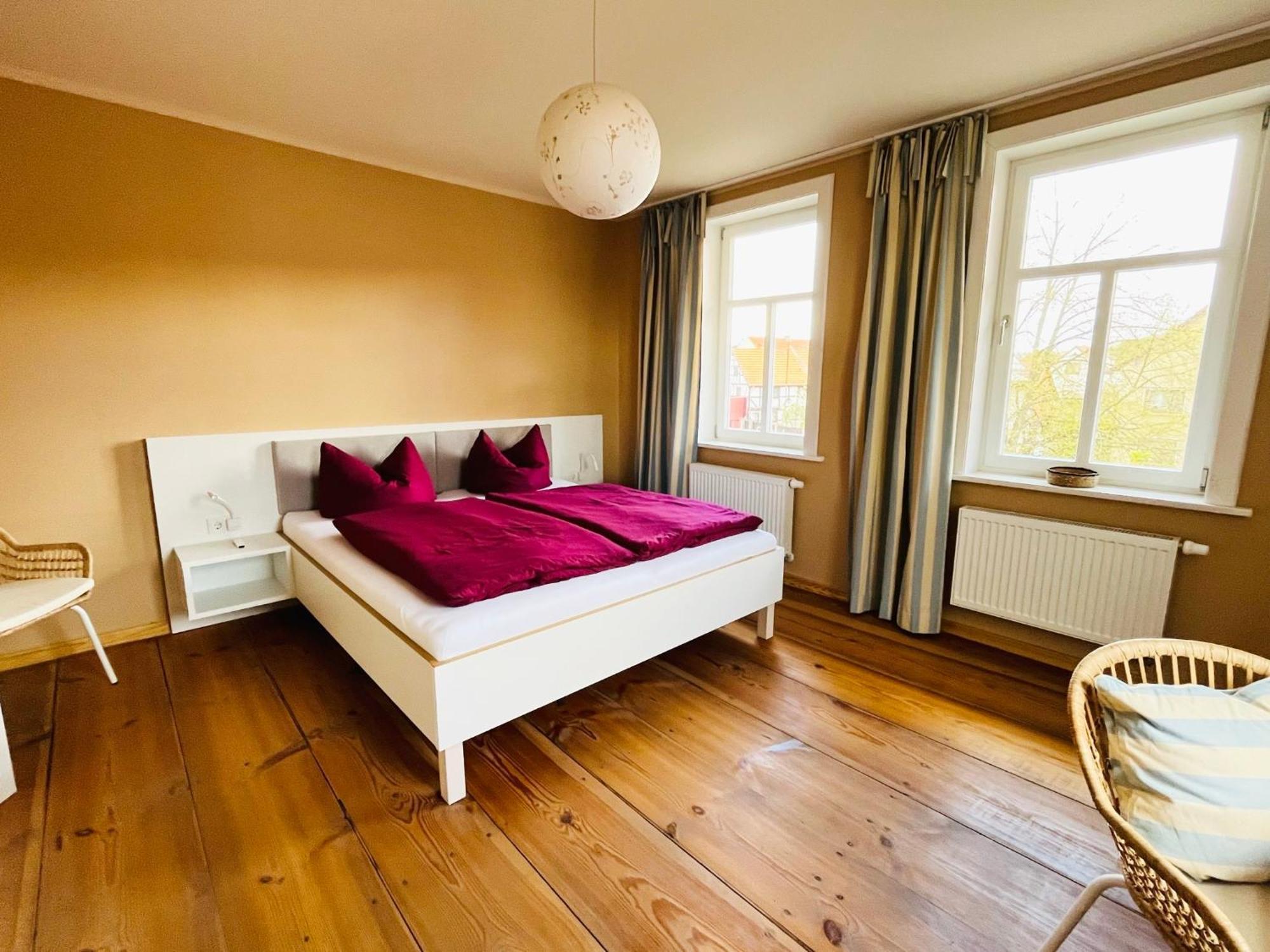 Altes Pfarrhaus Neustaedt Hotel Neustadt  Kültér fotó