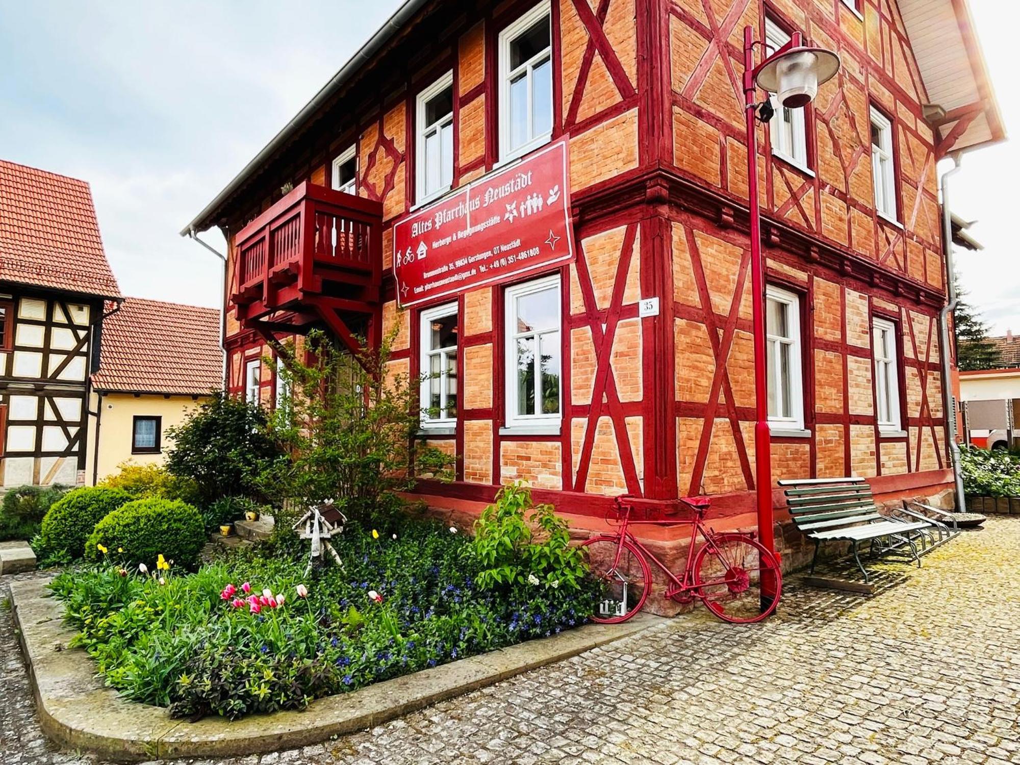 Altes Pfarrhaus Neustaedt Hotel Neustadt  Kültér fotó